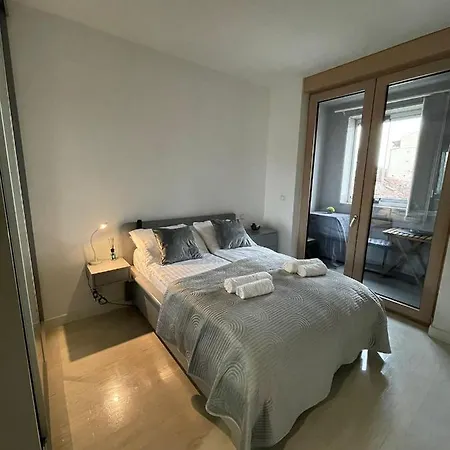 Iskra Apartment